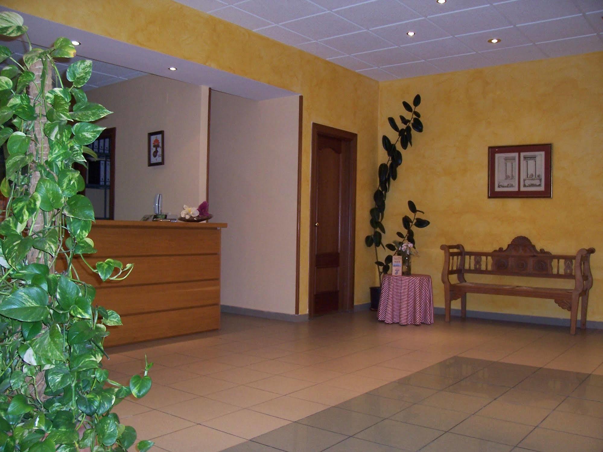 Mlc Benavente Hotel Interior photo